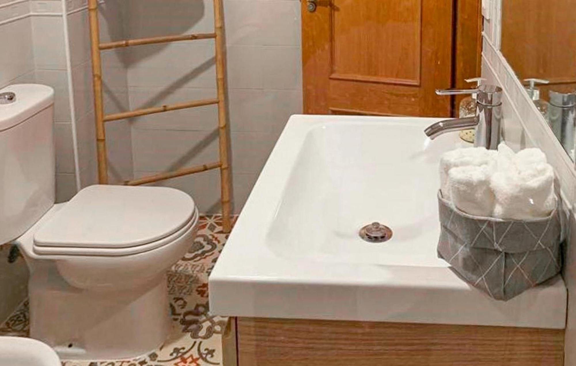 Pet Friendly Apartment In 赫雷斯 外观 照片